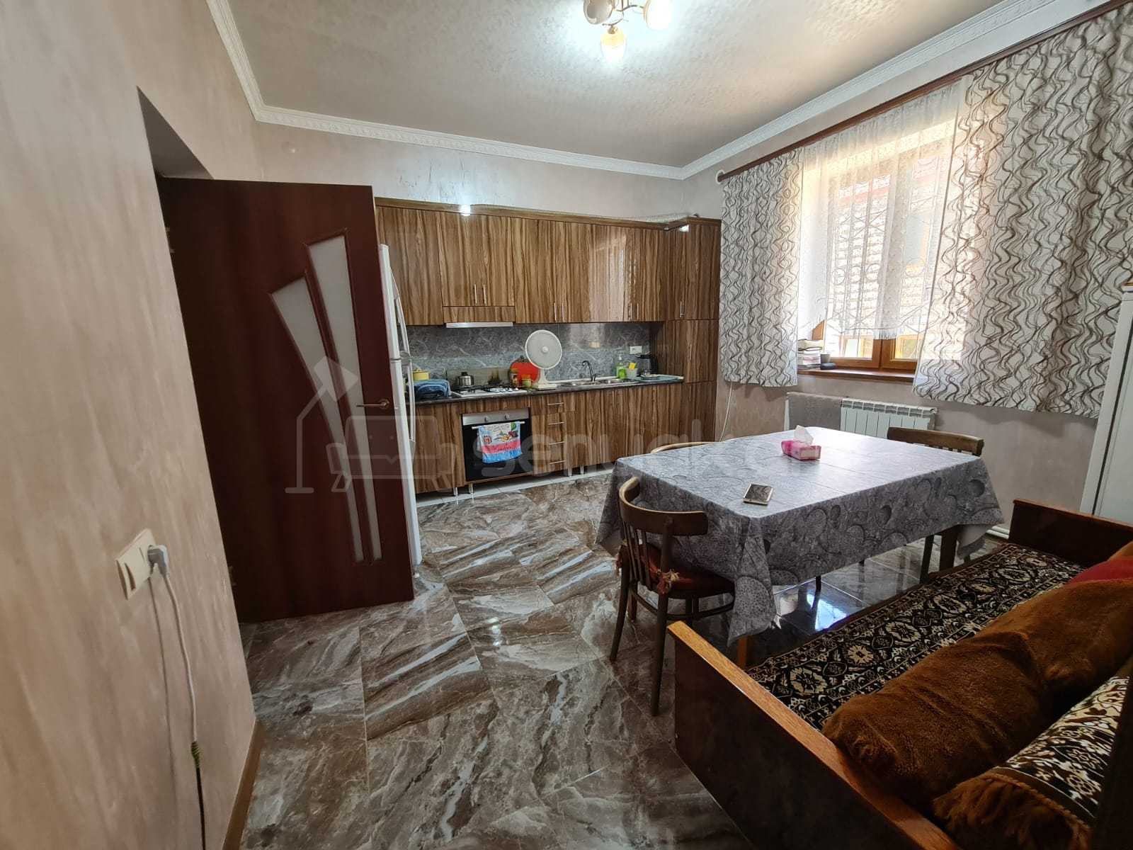 5 Սենյականոց Սեփական Տուն, 300քմ, Կապիտալ Վերանորոգված