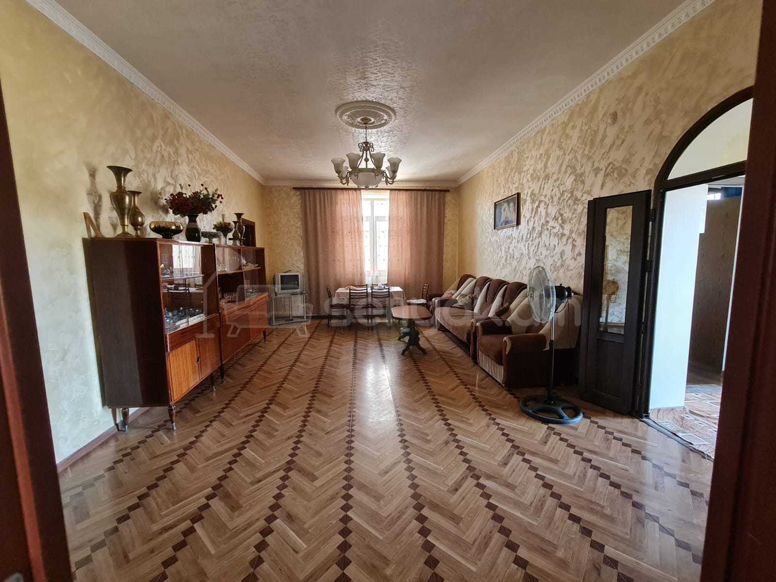 5 Սենյականոց Սեփական Տուն, 300քմ, Կապիտալ Վերանորոգված