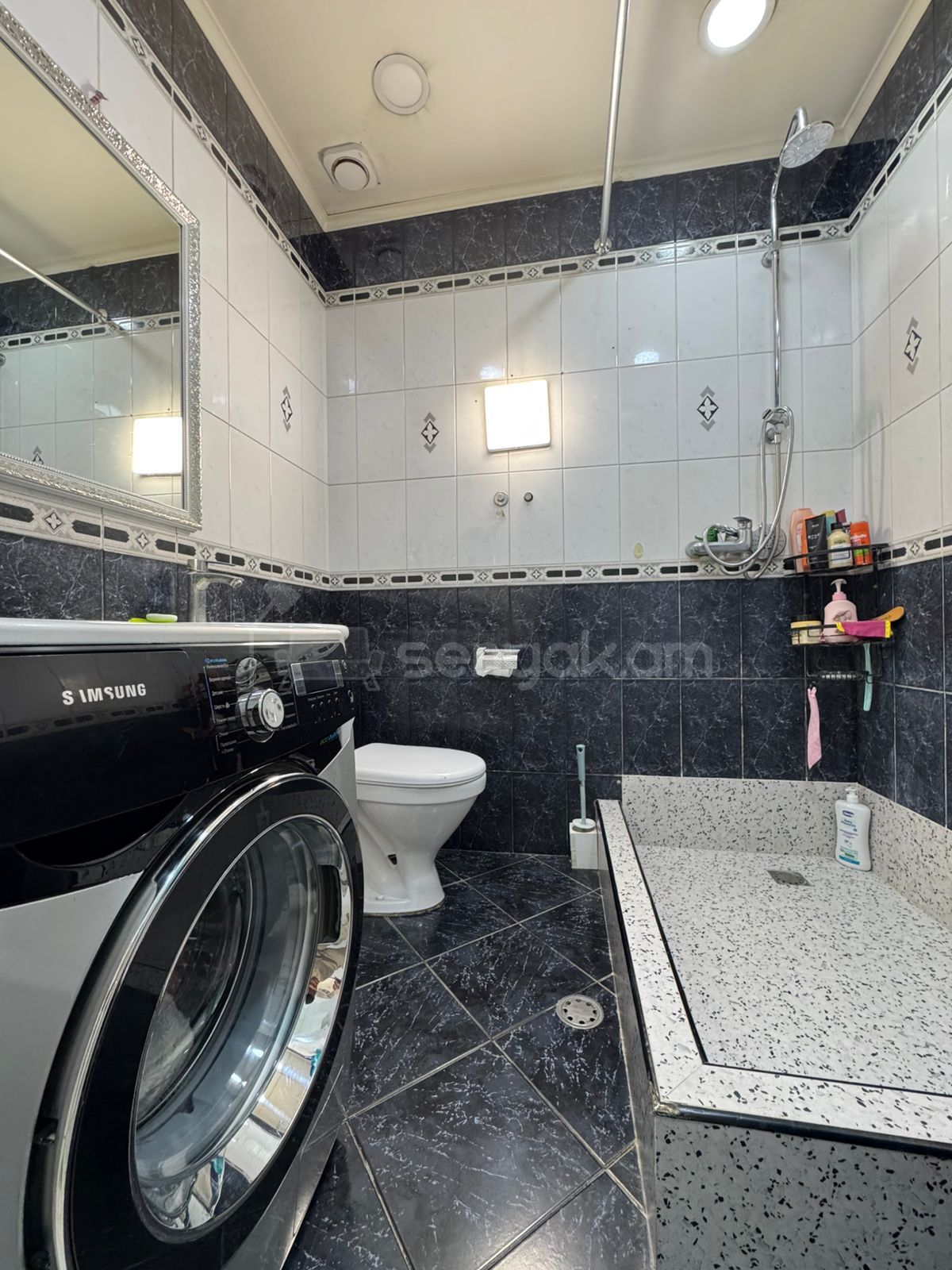 2 Սենյականոց Բնակարան Քարե Շենքում, 68քմ, 2/5 հարկ, Կապիտալ Վերանորոգված