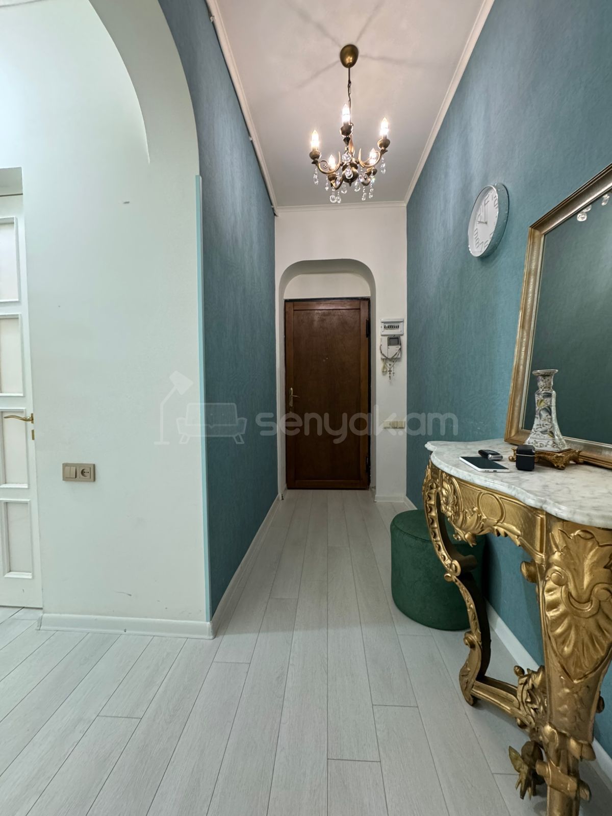 2 Սենյականոց Բնակարան Քարե Շենքում, 68քմ, 2/5 հարկ, Կապիտալ Վերանորոգված