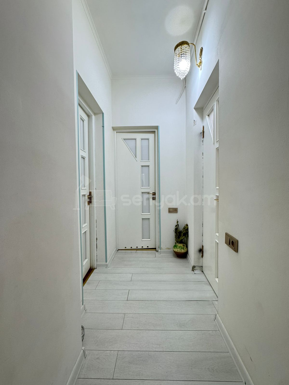 2 Սենյականոց Բնակարան Քարե Շենքում, 68քմ, 2/5 հարկ, Կապիտալ Վերանորոգված