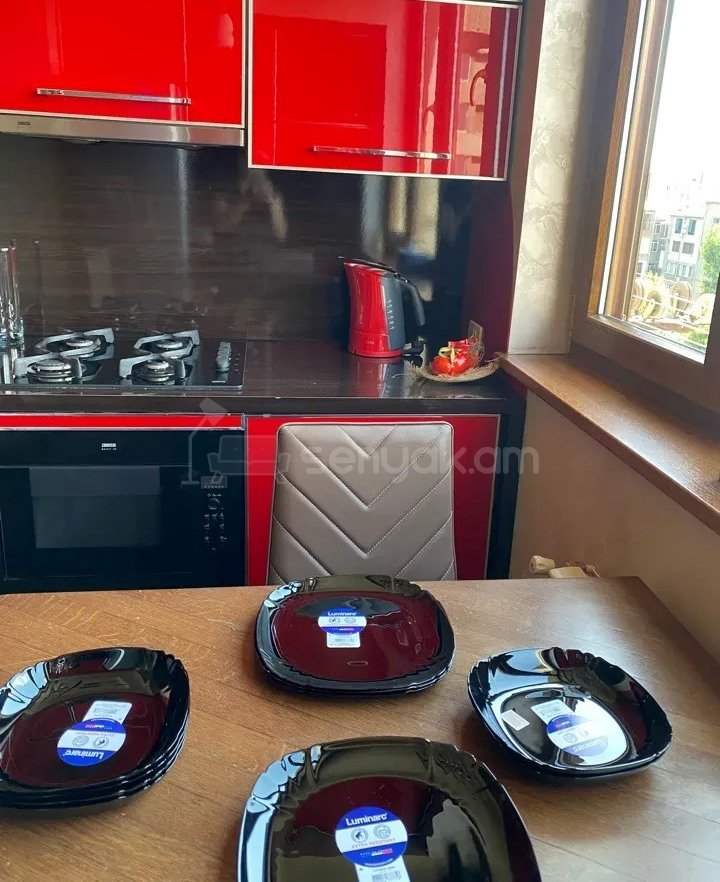 3 Սենյականոց Բնակարան, 70քմ, 7/10 հարկ, Կապիտալ Վերանորոգված