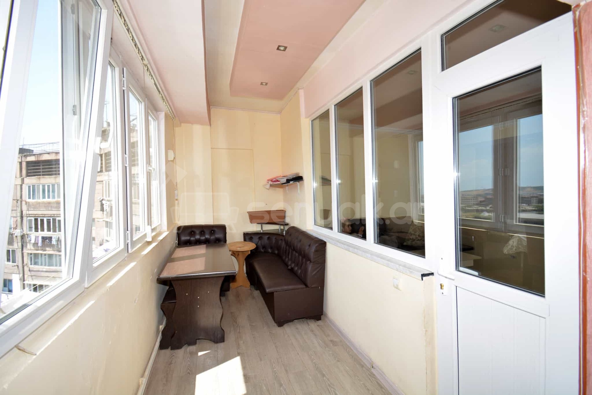 3 Սենյականոց Բնակարան, 71քմ, 9/9 հարկ, Կապիտալ Վերանորոգված