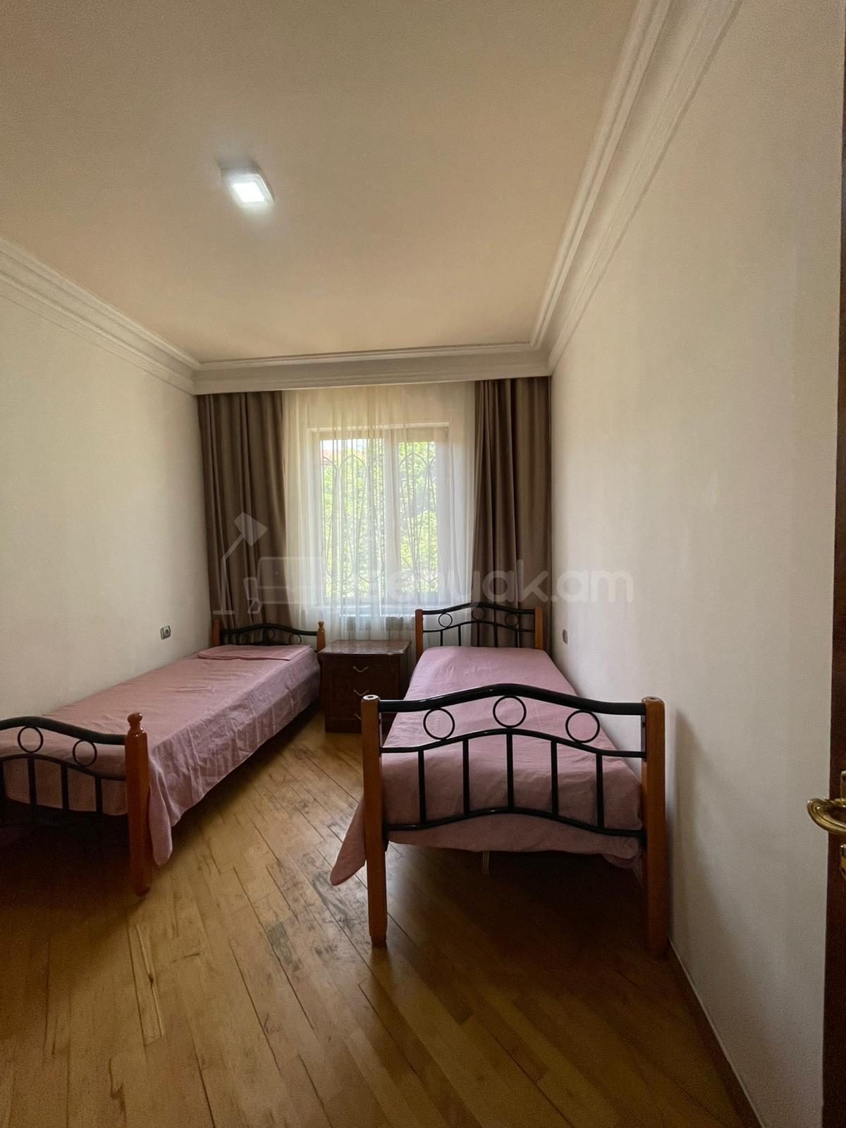 4 Սենյականոց Բնակարան, 130քմ, 1/9 հարկ, Կապիտալ Վերանորոգված, Կահավորված