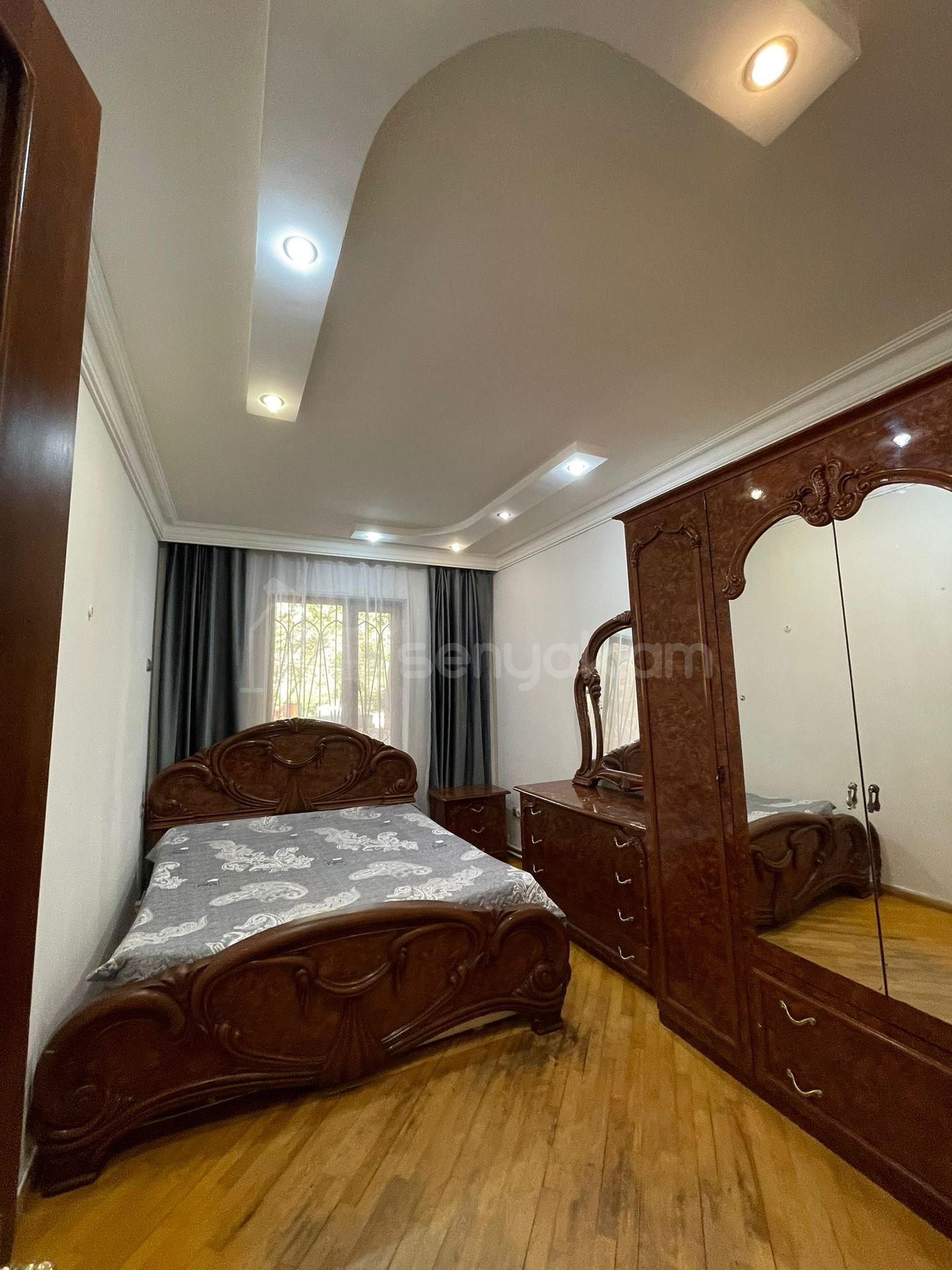 4 Սենյականոց Բնակարան, 130քմ, 1/9 հարկ, Կապիտալ Վերանորոգված, Կահավորված
