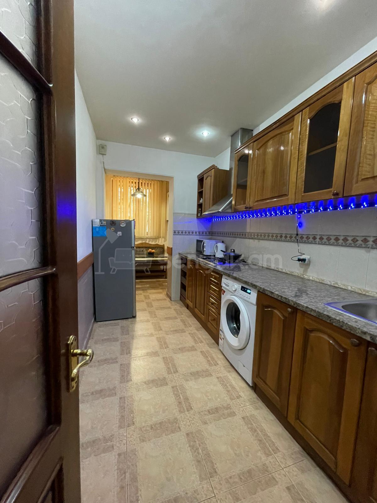4 Սենյականոց Բնակարան, 130քմ, 1/9 հարկ, Կապիտալ Վերանորոգված, Կահավորված