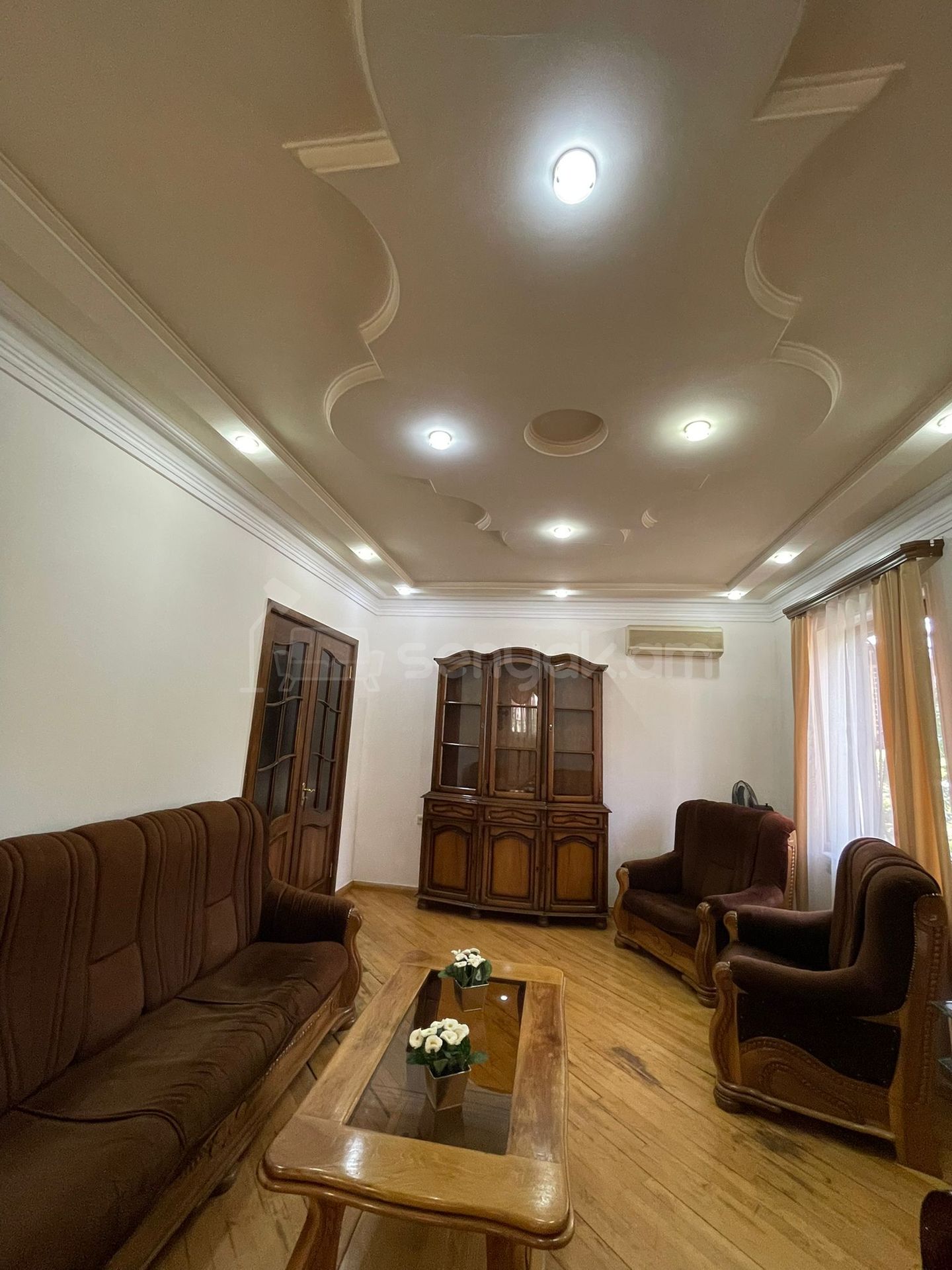 4 Սենյականոց Բնակարան, 130քմ, 1/9 հարկ, Կապիտալ Վերանորոգված, Կահավորված