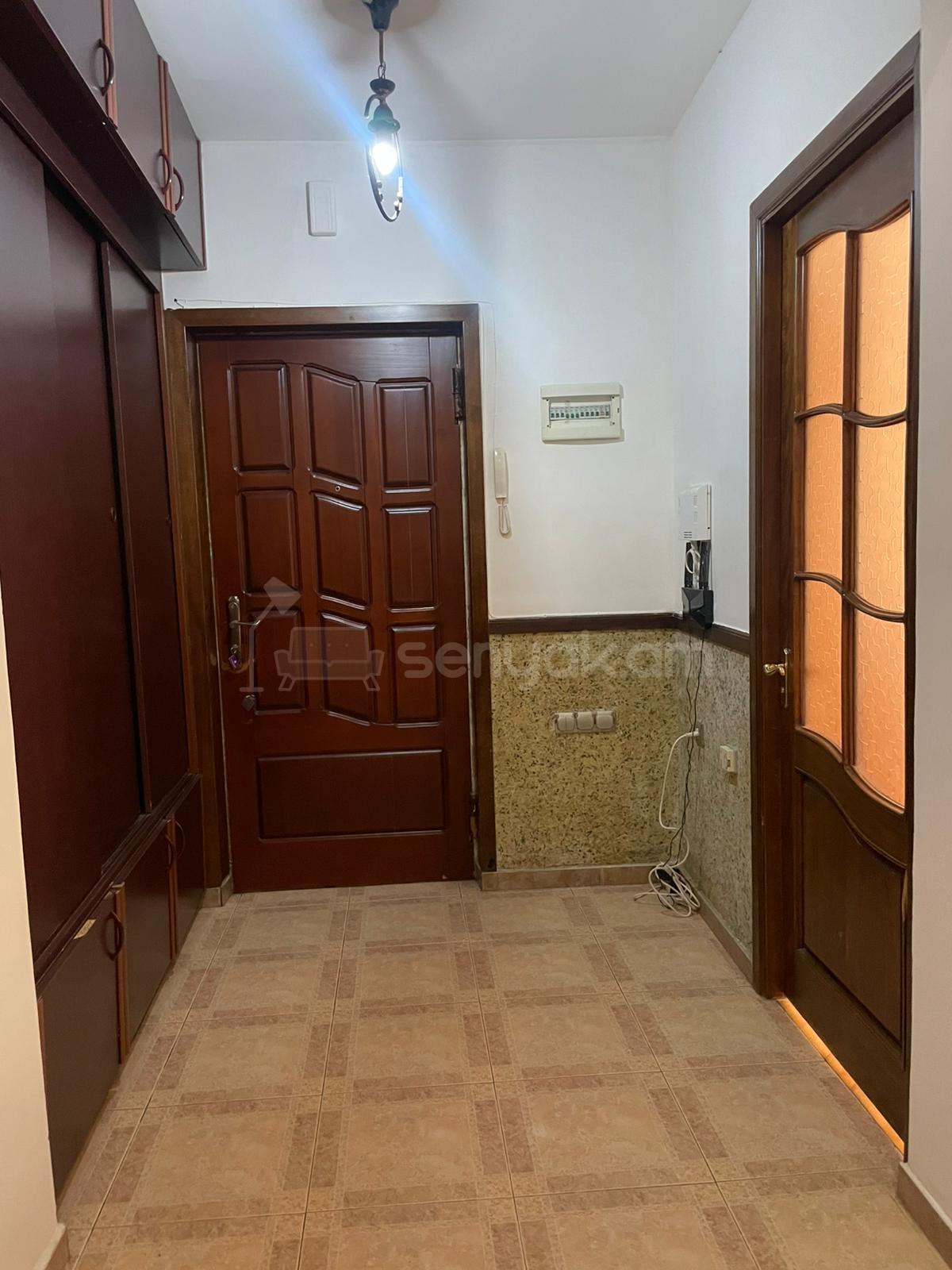4 Սենյականոց Բնակարան, 130քմ, 1/9 հարկ, Կապիտալ Վերանորոգված, Կահավորված