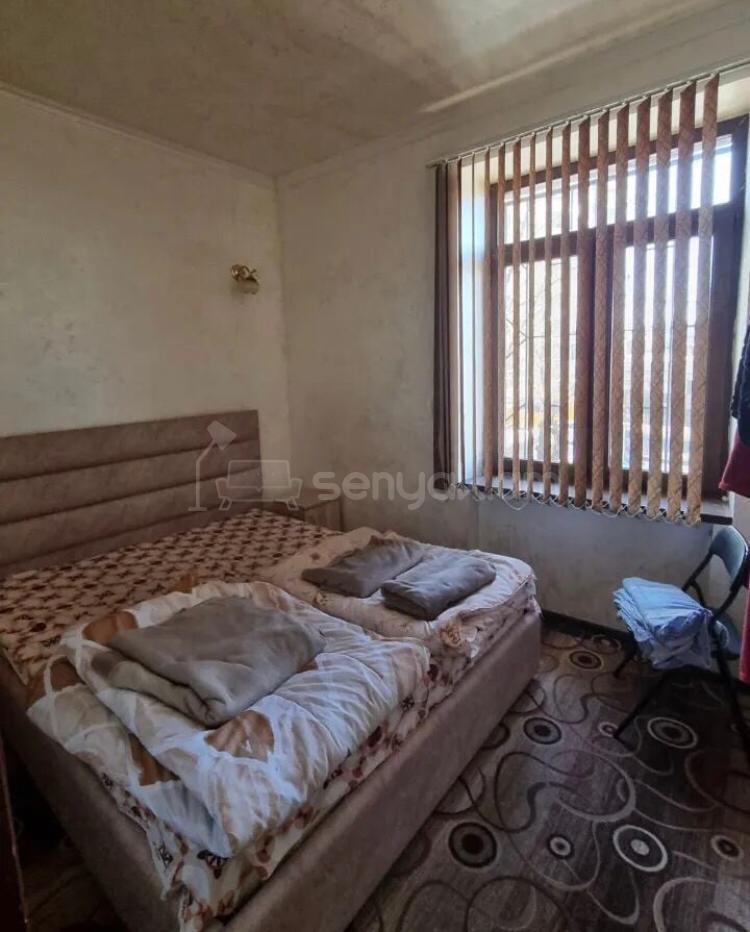 2 Սենյականոց Բնակարան Քարե Շենքում, 37քմ, 2/4 հարկ, Կապիտալ Վերանորոգված, Կահավորված