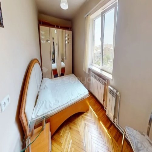 3 Սենյականոց Բնակարան Քարե Շենքում, 58քմ, 4/4 հարկ, Կոսմետիկ Վերանորոգված