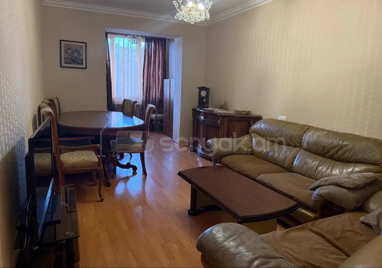 2 Սենյականոց Բնակարան Քարե Շենքում, 58քմ, 4/5 հարկ, Կապիտալ Վերանորոգված