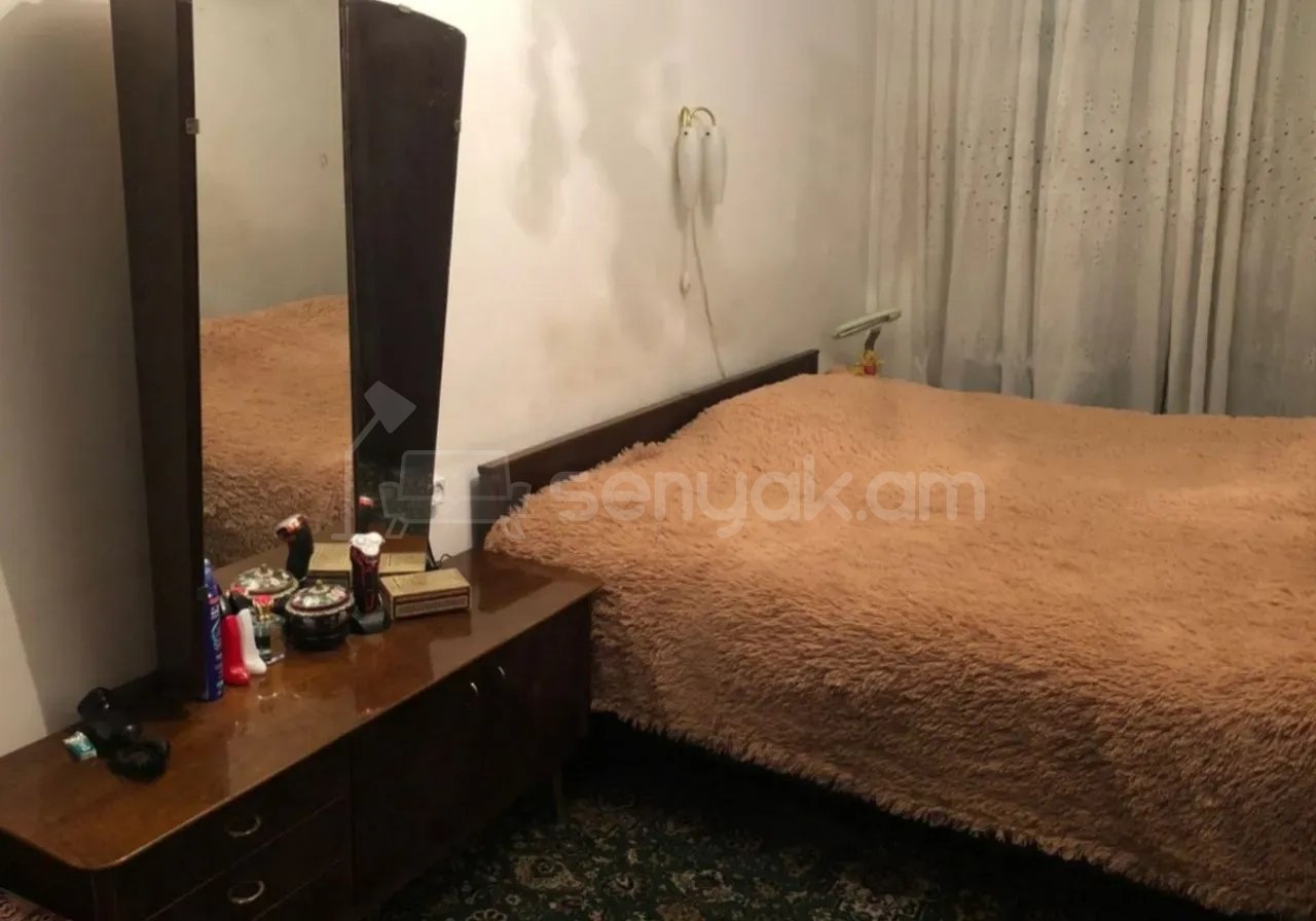 2 Սենյականոց Բնակարան Քարե Շենքում, 60քմ, 2/4 հարկ, Կապիտալ Վերանորոգված, Կահավորված