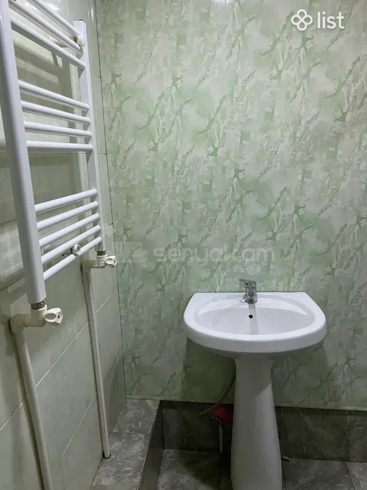 2 Սենյականոց Բնակարան Քարե Շենքում, 42քմ, 1/1 հարկ, Նորմալ Վիճակում, Կահավորված