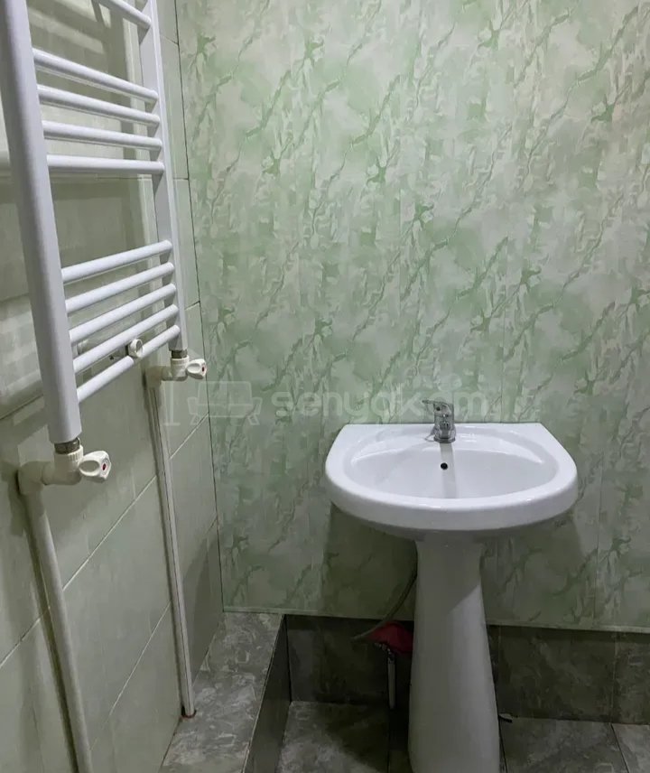 1 Սենյականոց Բնակարան Քարե Շենքում, 35քմ, 1/1 հարկ, Նորմալ Վիճակում, Կահավորված, Արևկող