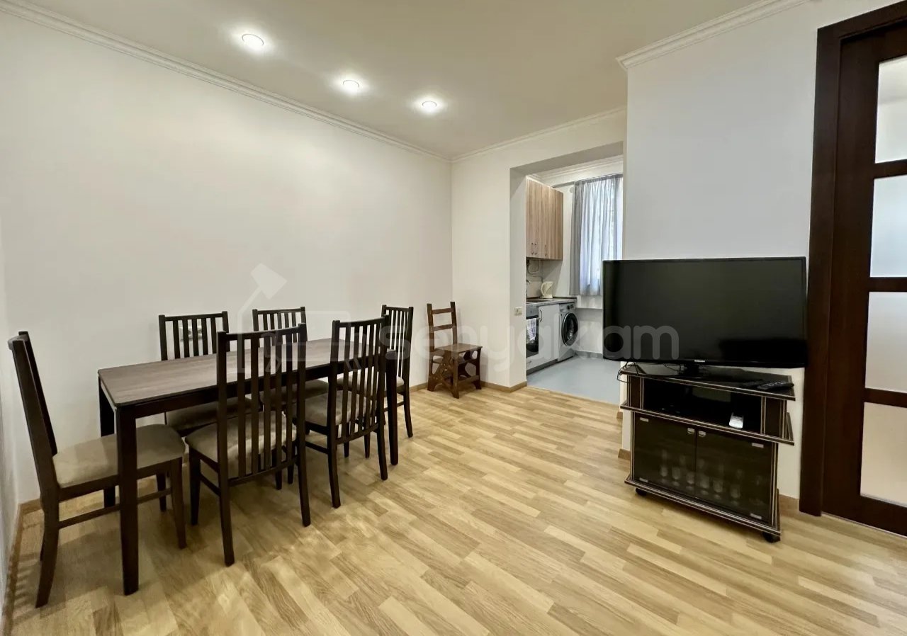3 Սենյականոց Բնակարան, 45քմ, 1/9 հարկ, Կապիտալ Վերանորոգված