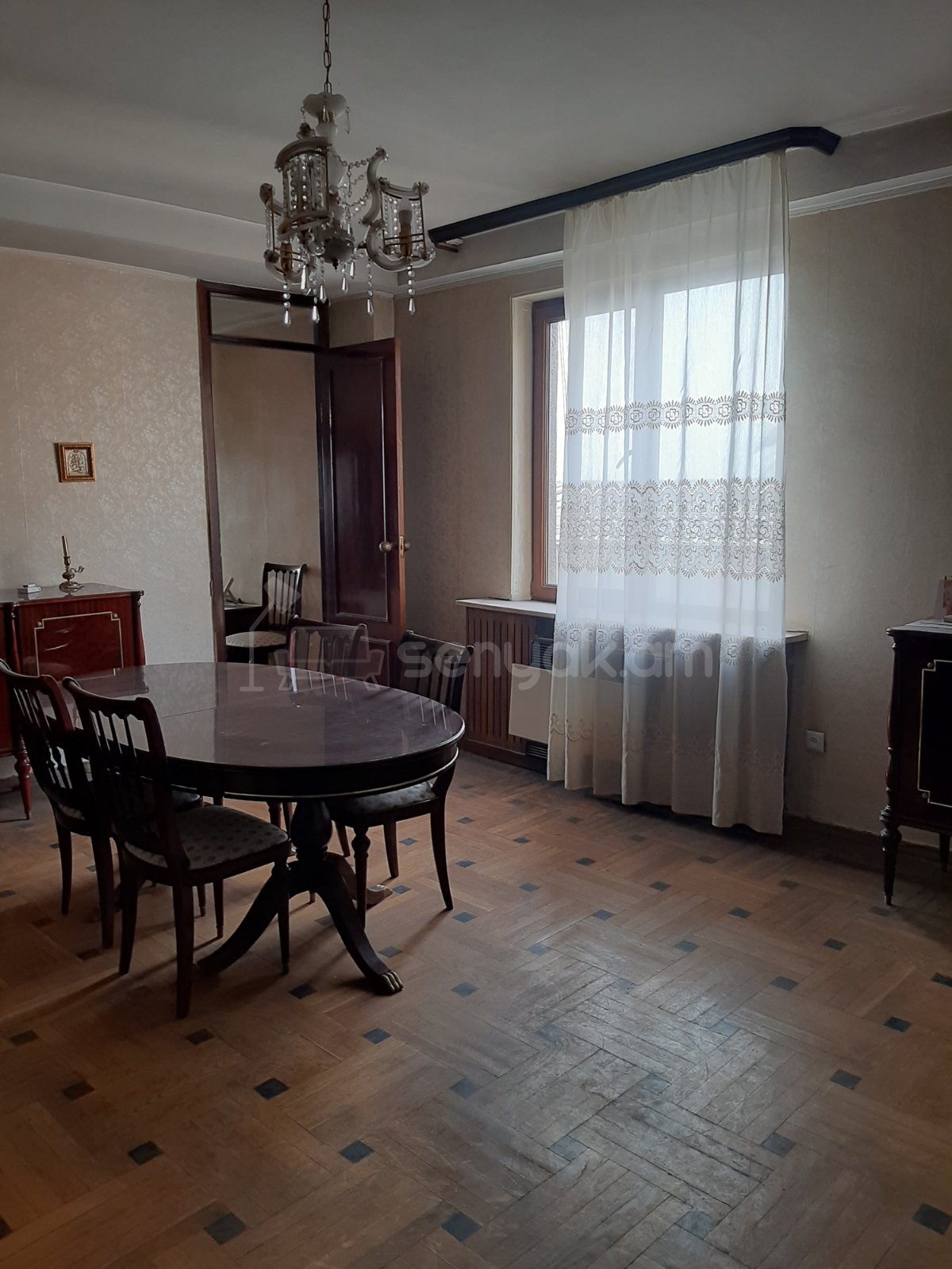 3 Սենյականոց Բնակարան Քարե Շենքում, 88քմ, 4/7 հարկ, Նորմալ Վիճակում