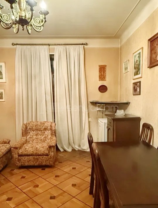 2 Սենյականոց Բնակարան Քարե Շենքում, 60քմ, 2/4 հարկ, Կոսմետիկ Վերանորոգված, Կահավորված