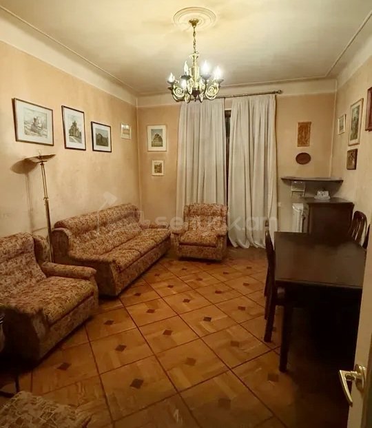 2 Սենյականոց Բնակարան Քարե Շենքում, 60քմ, 2/4 հարկ, Կոսմետիկ Վերանորոգված, Կահավորված
