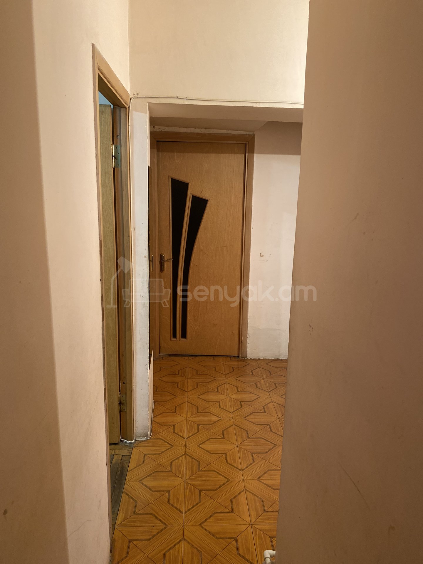 3 Սենյականոց Բնակարան Քարե Շենքում, 75քմ, 5/5 հարկ, Կոսմետիկ Վերանորոգված, Կահավորված, Արևկող