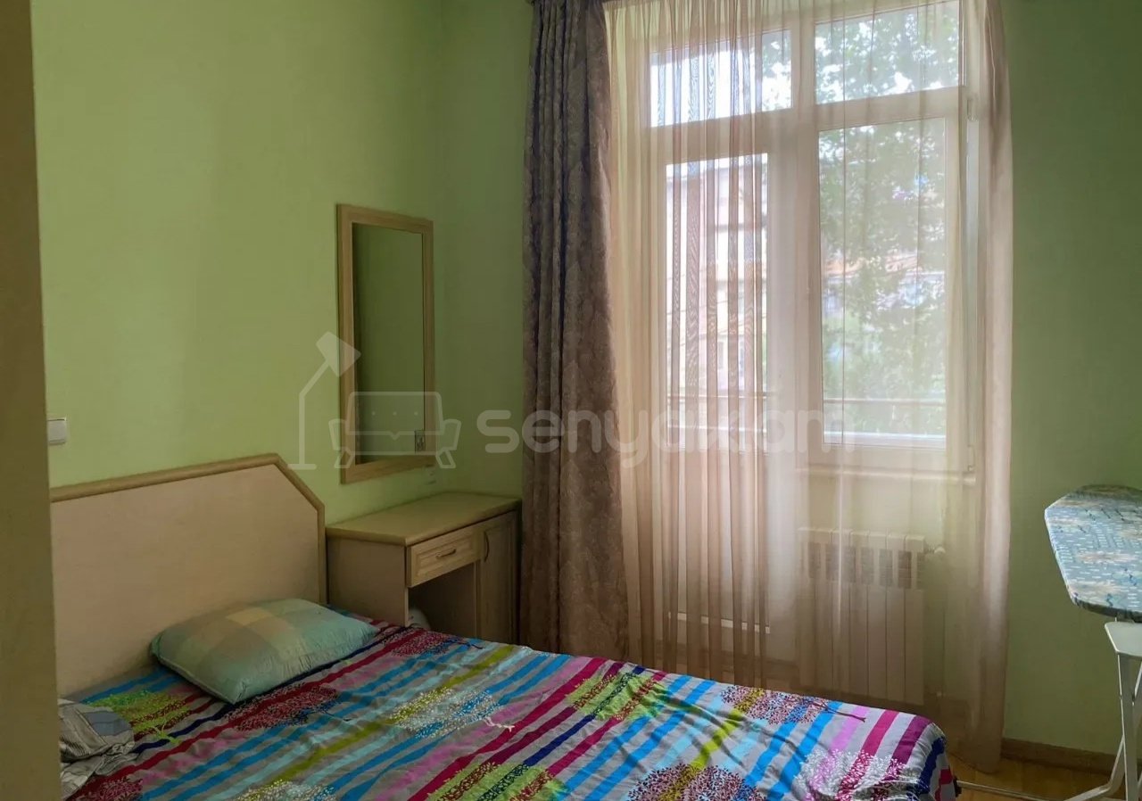 2 Սենյականոց Բնակարան, 42քմ, 3/5 հարկ, Կապիտալ Վերանորոգված