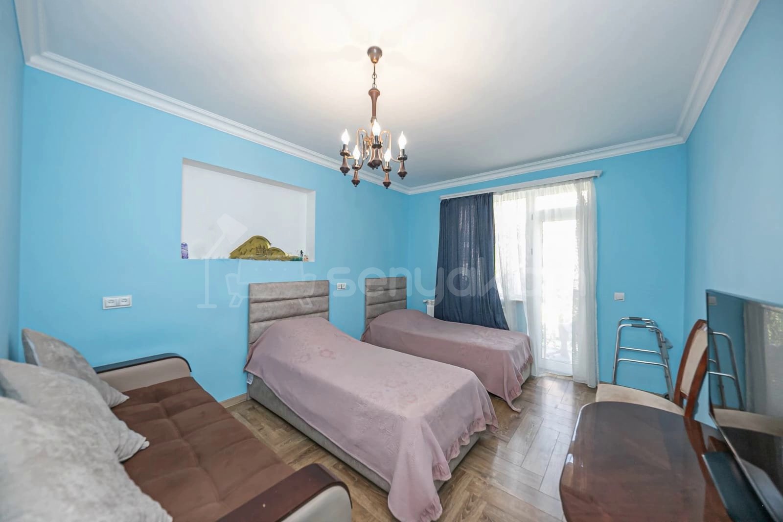 4 Սենյականոց Բնակարան Քարե Շենքում, 112քմ, 2/5 հարկ, Կապիտալ Վերանորոգված