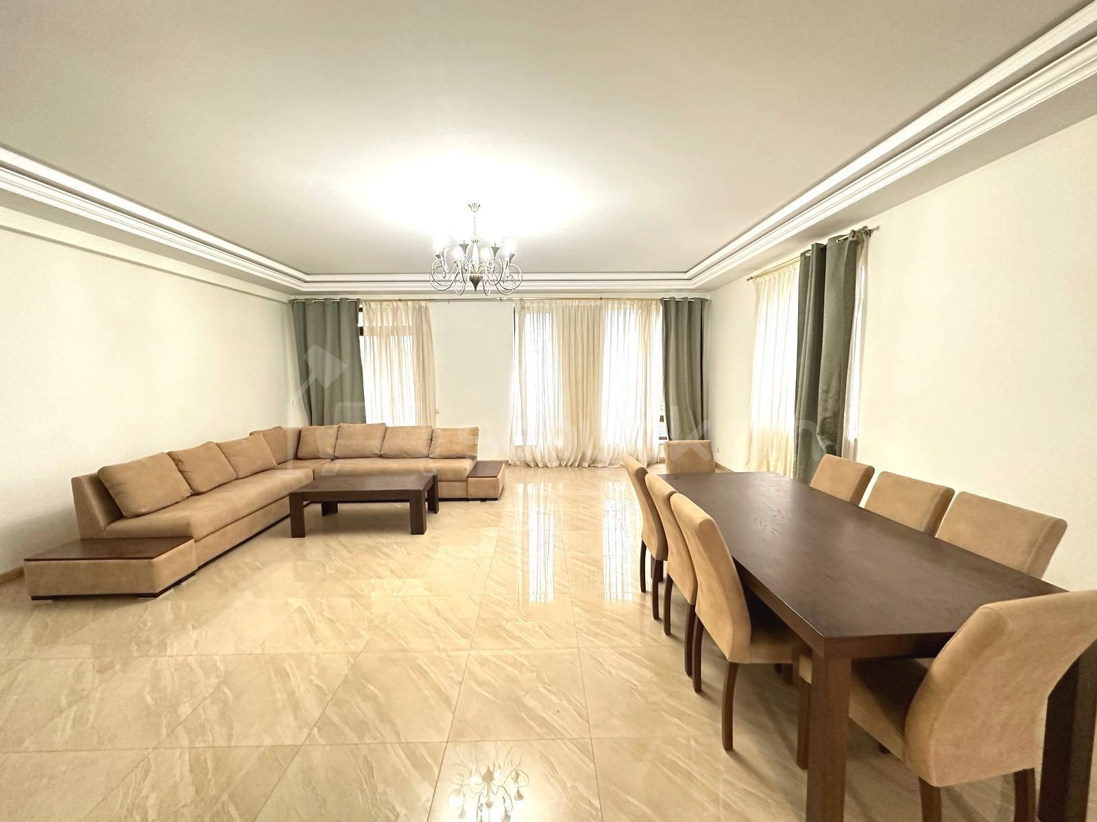 5 Սենյականոց Սեփական Տուն, 280քմ, Կապիտալ Վերանորոգված, Կահավորված, Ավտոտնակով