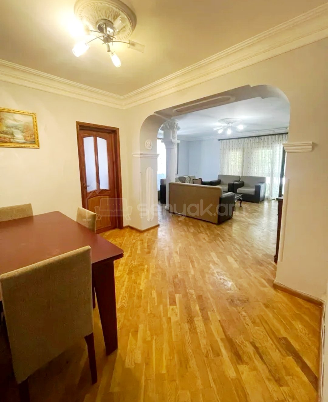 4 Սենյականոց Բնակարան Քարե Շենքում, 92քմ, 2/5 հարկ, Կապիտալ Վերանորոգված