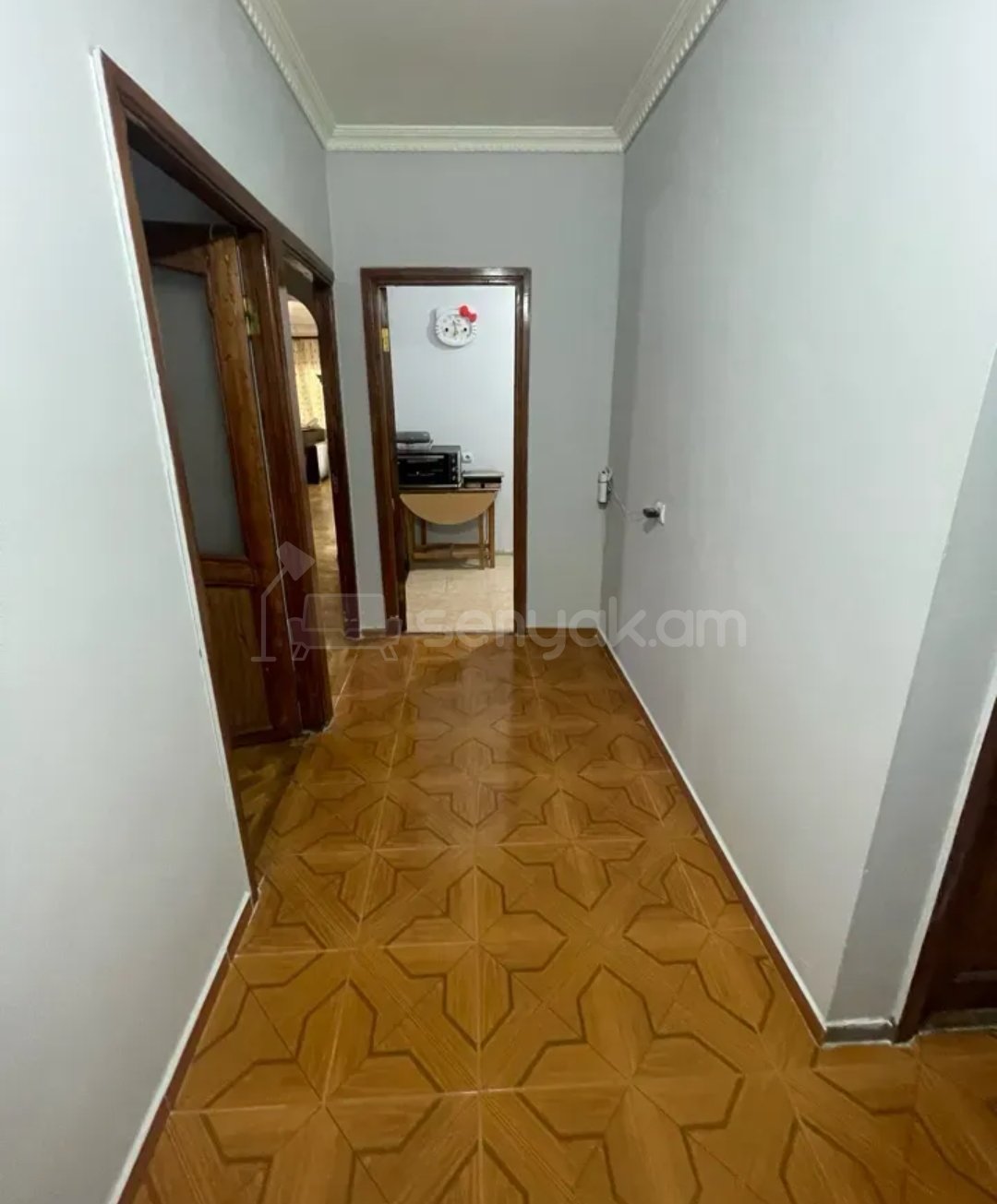 4 Սենյականոց Բնակարան Քարե Շենքում, 92քմ, 2/5 հարկ, Կապիտալ Վերանորոգված