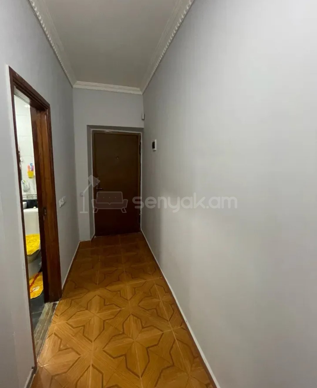 4 Սենյականոց Բնակարան Քարե Շենքում, 92քմ, 2/5 հարկ, Կապիտալ Վերանորոգված