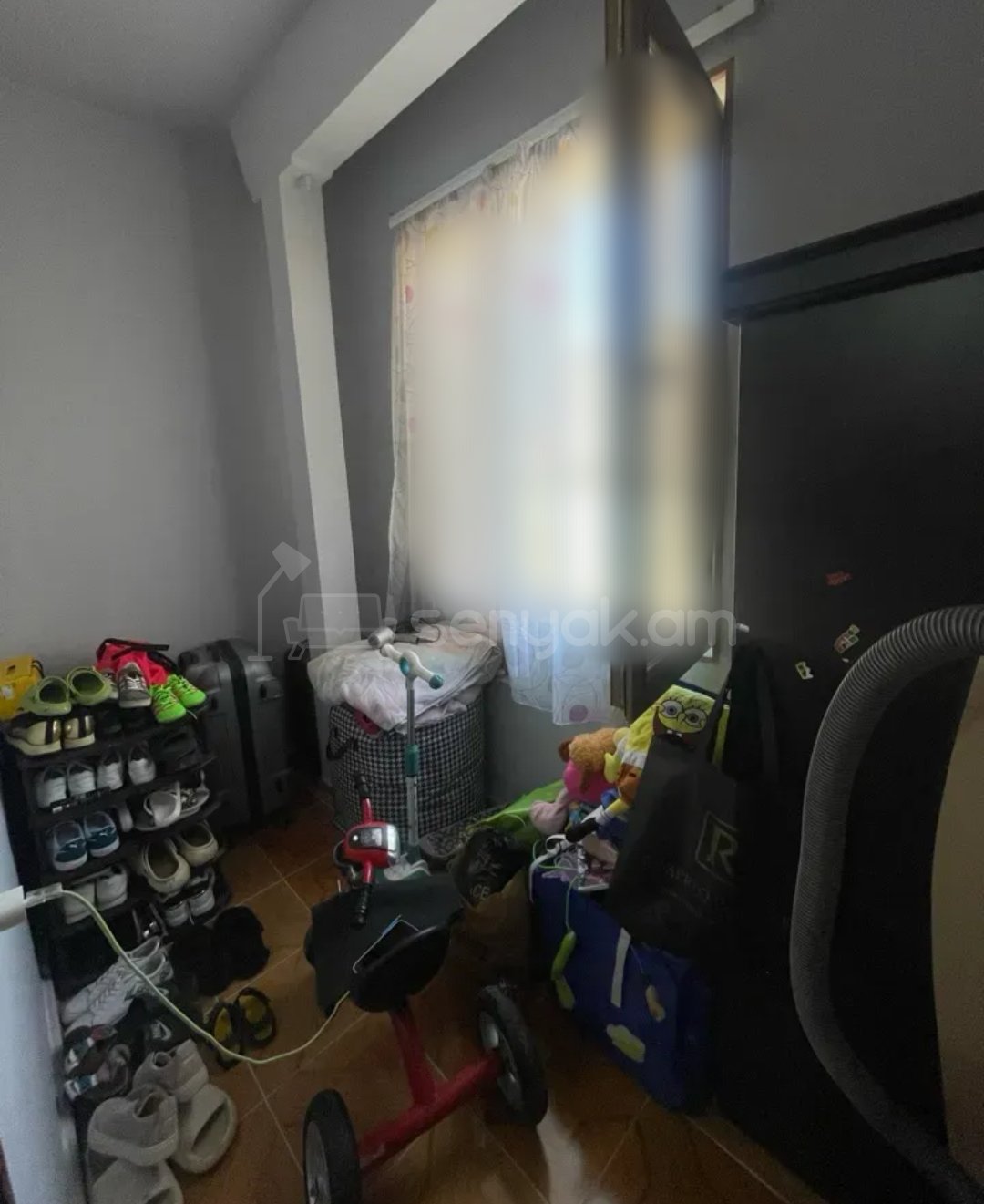 4 Սենյականոց Բնակարան Քարե Շենքում, 92քմ, 2/5 հարկ, Կապիտալ Վերանորոգված