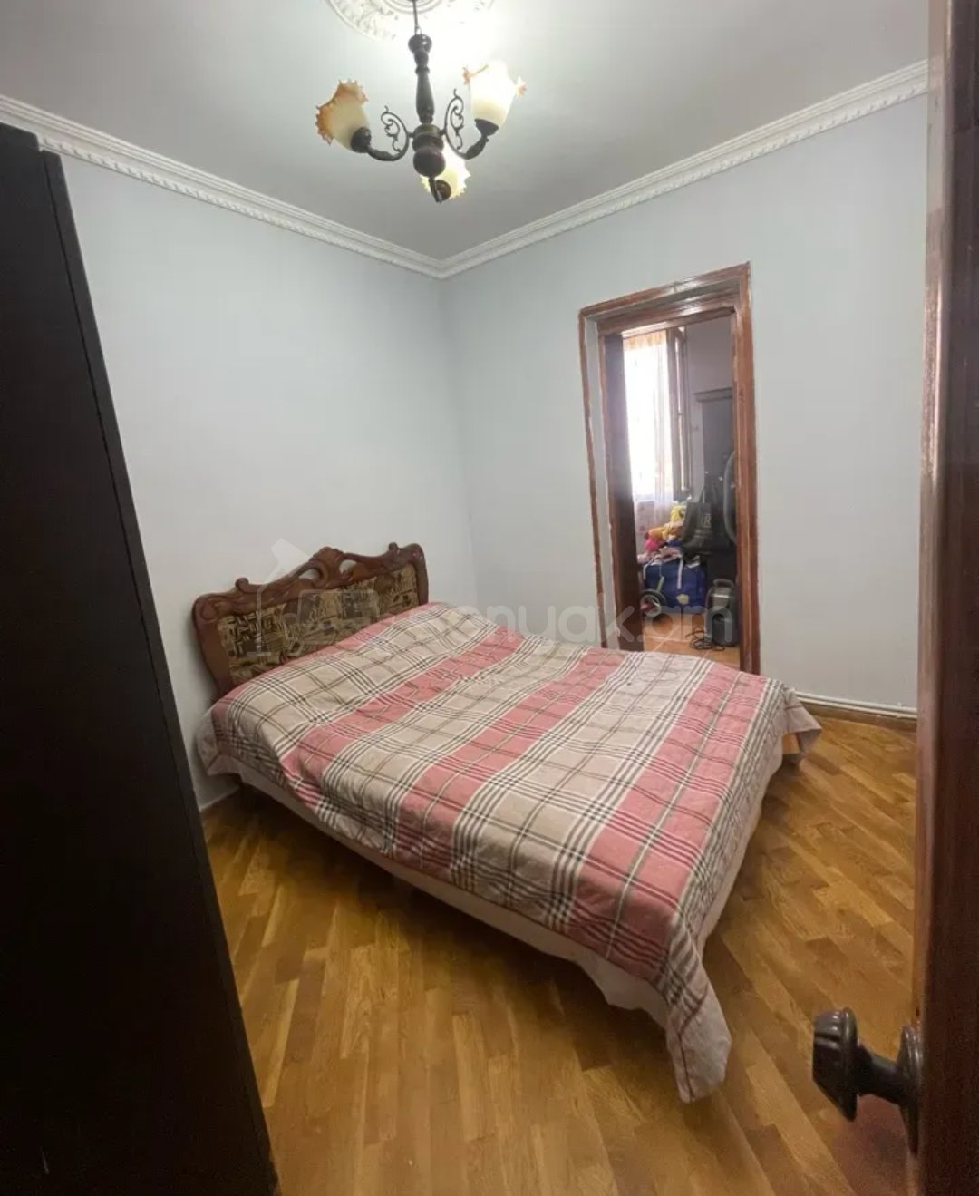 4 Սենյականոց Բնակարան Քարե Շենքում, 92քմ, 2/5 հարկ, Կապիտալ Վերանորոգված