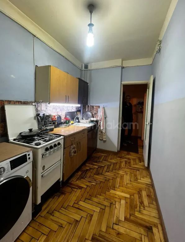 4 Սենյականոց Բնակարան, 95քմ, 2/9 հարկ, Պետական Վիճակում, Կահավորված
