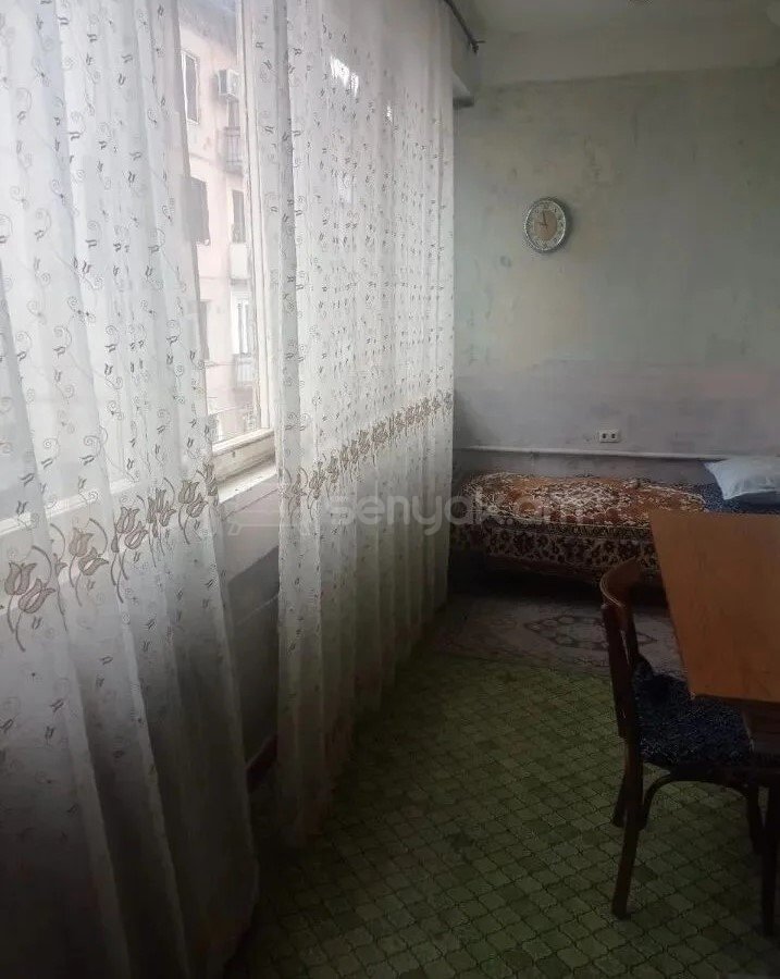 4 Սենյականոց Բնակարան, 90քմ, 3/9 հարկ, Պետական Վիճակում