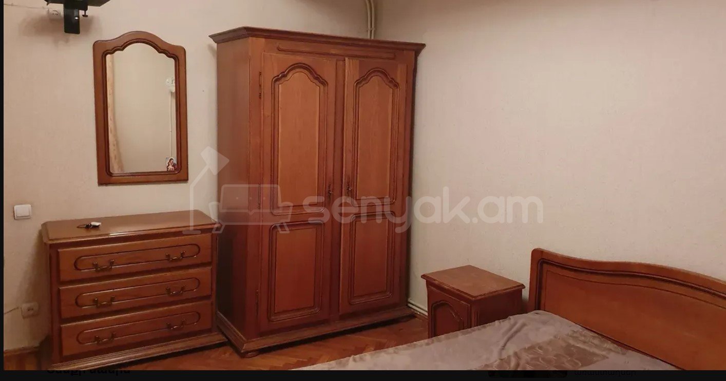 3 Սենյականոց Բնակարան Քարե Շենքում, 80քմ, 2/5 հարկ, Կապիտալ Վերանորոգված, Կահավորված