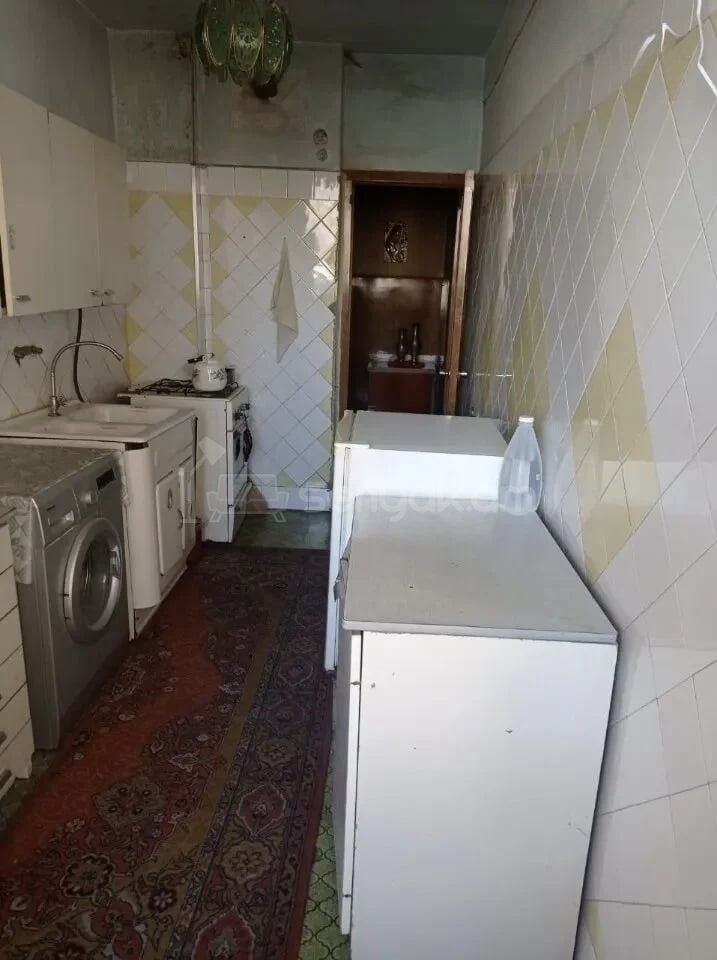 4 Սենյականոց Բնակարան, 90քմ, 3/9 հարկ, Պետական Վիճակում