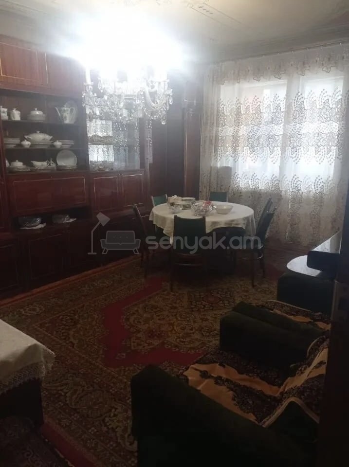 4 Սենյականոց Բնակարան, 90քմ, 3/9 հարկ, Պետական Վիճակում
