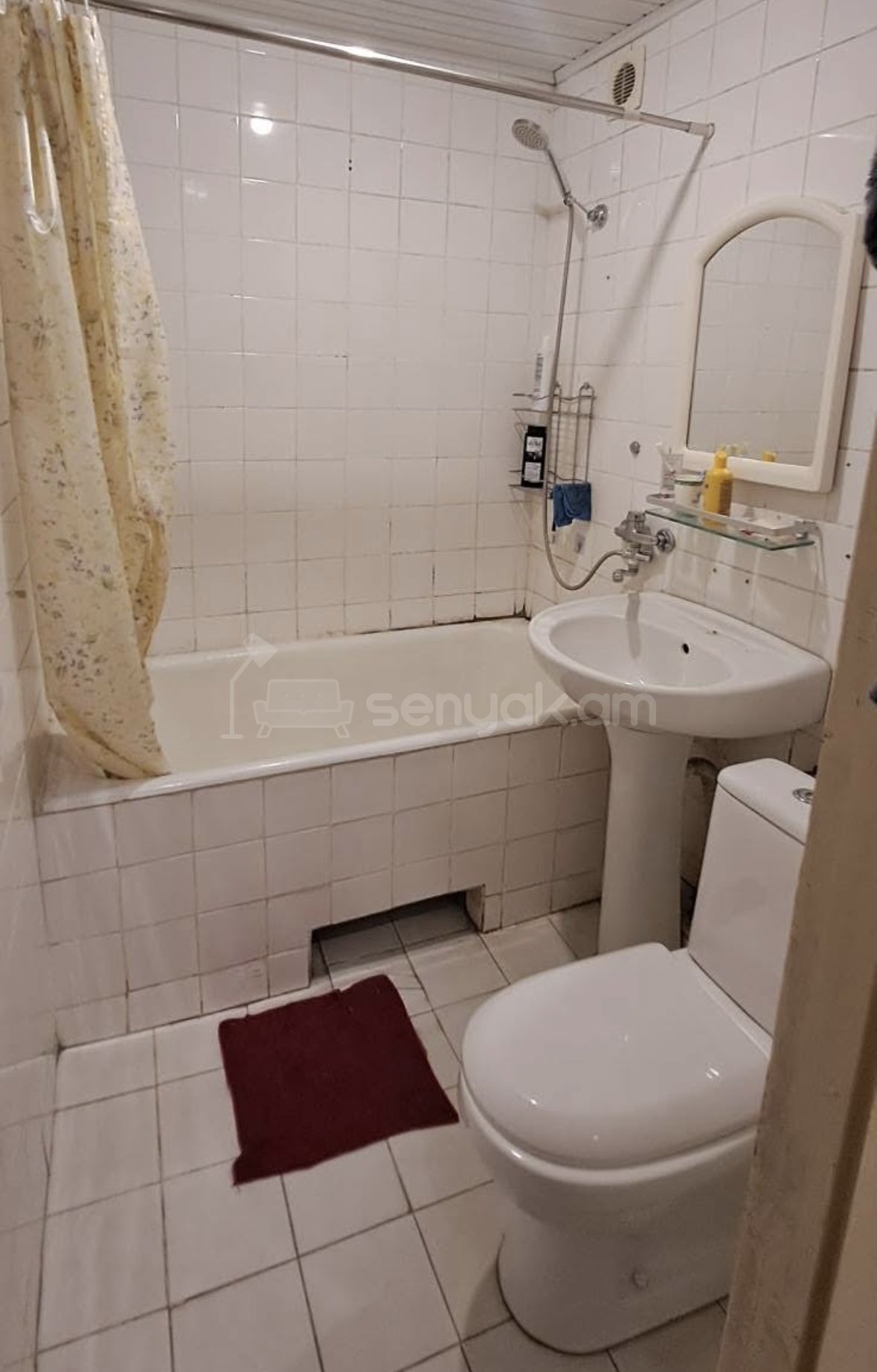 2 Սենյականոց Բնակարան Քարե Շենքում, 50քմ, 5/5 հարկ, Նորմալ Վիճակում, Կահավորված, Արևկող