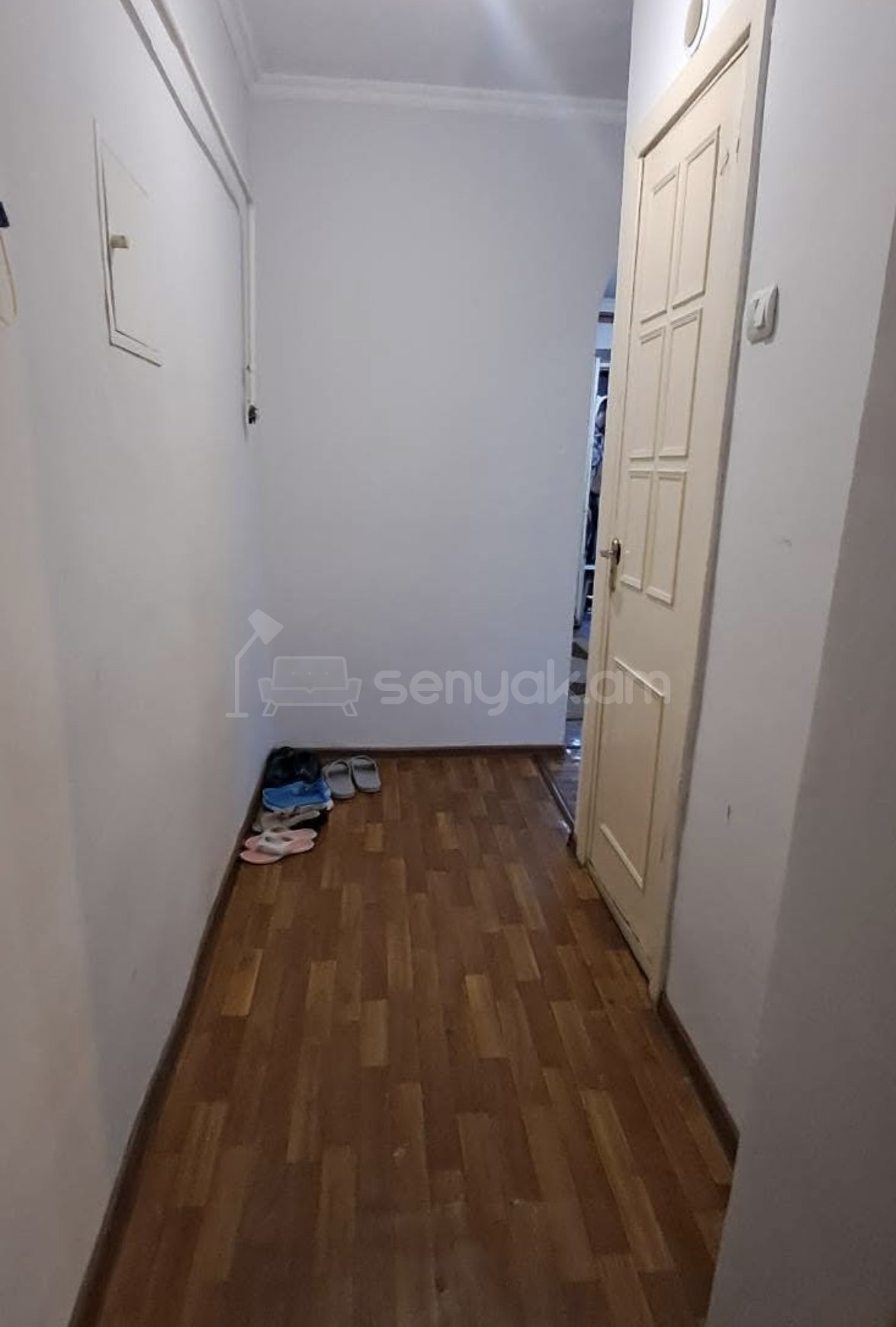 2 Սենյականոց Բնակարան Քարե Շենքում, 50քմ, 5/5 հարկ, Նորմալ Վիճակում, Կահավորված, Արևկող