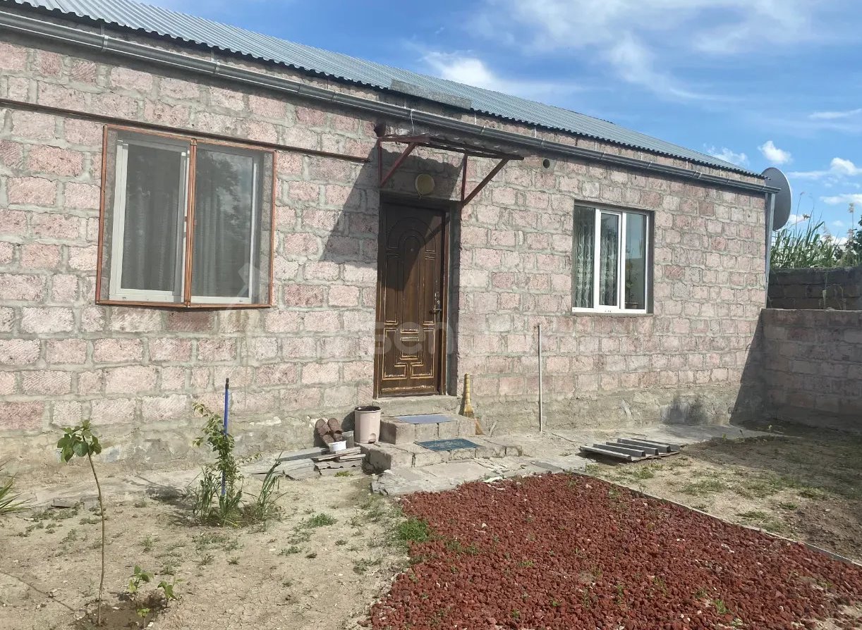 3 Սենյականոց Սեփական Տուն, 82քմ, Կապիտալ Վերանորոգված, Ավտոտնակով