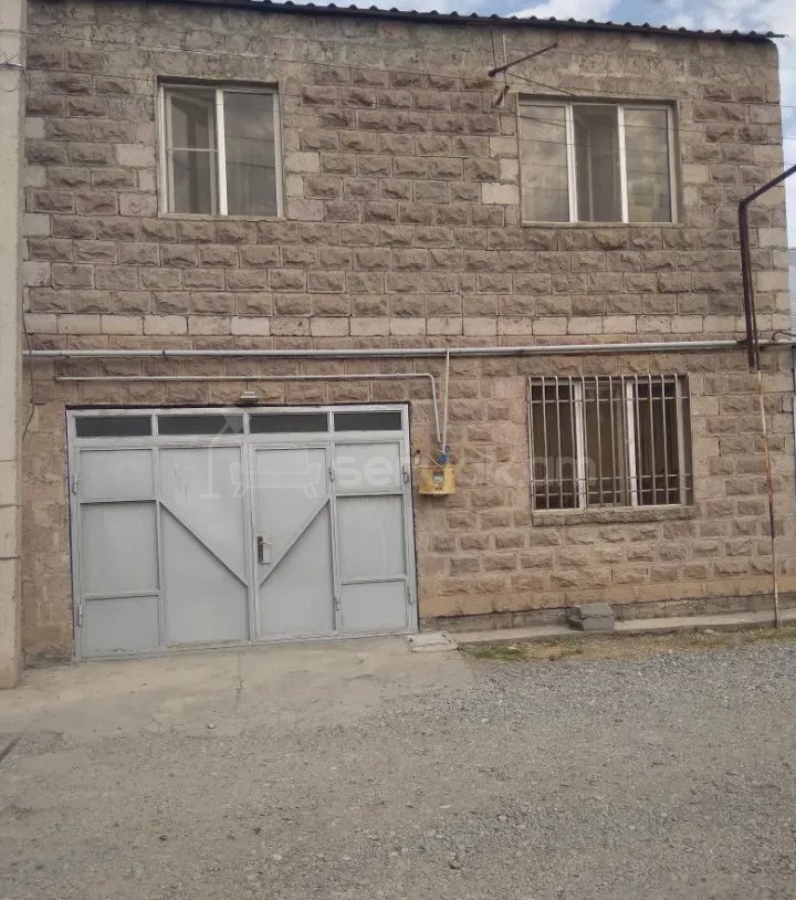 4 Սենյականոց Սեփական Տուն, 107քմ, Կապիտալ Վերանորոգված