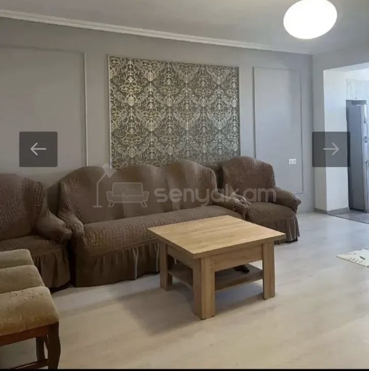 2 Սենյականոց Բնակարան Քարե Շենքում, 65քմ, 3/5 հարկ, Նորմալ Վիճակում, Կահավորված
