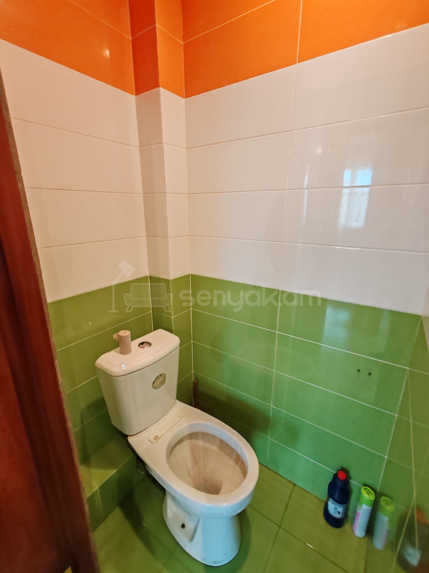 3 Սենյականոց Բնակարան, 80քմ, 8/9 հարկ, Նորմալ Վիճակում, Կահավորված