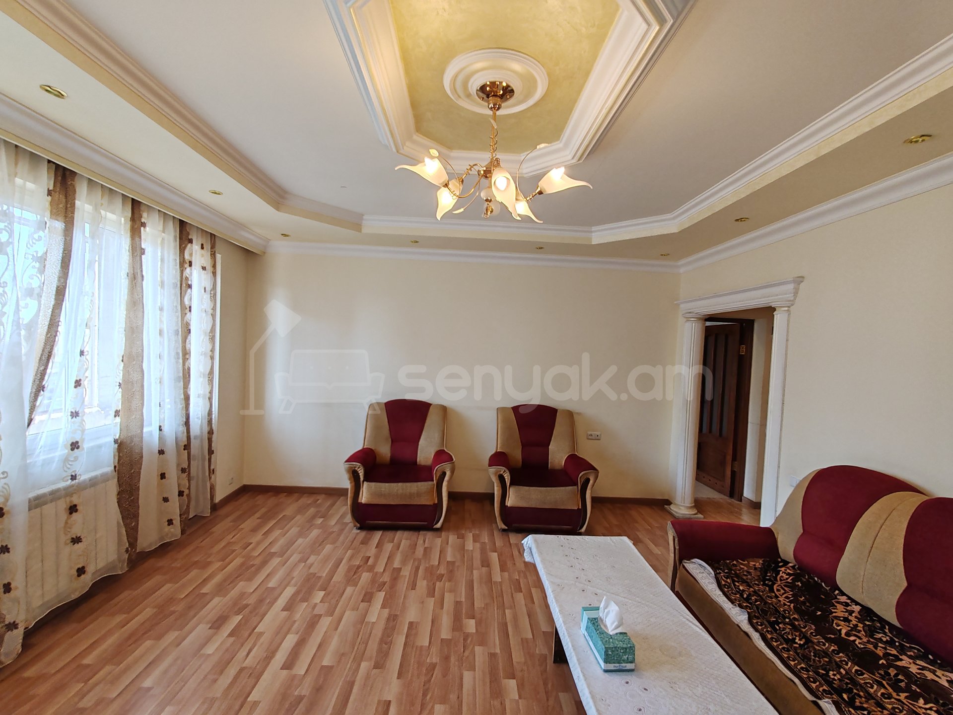 3 Սենյականոց Բնակարան, 80քմ, 8/9 հարկ, Նորմալ Վիճակում, Կահավորված