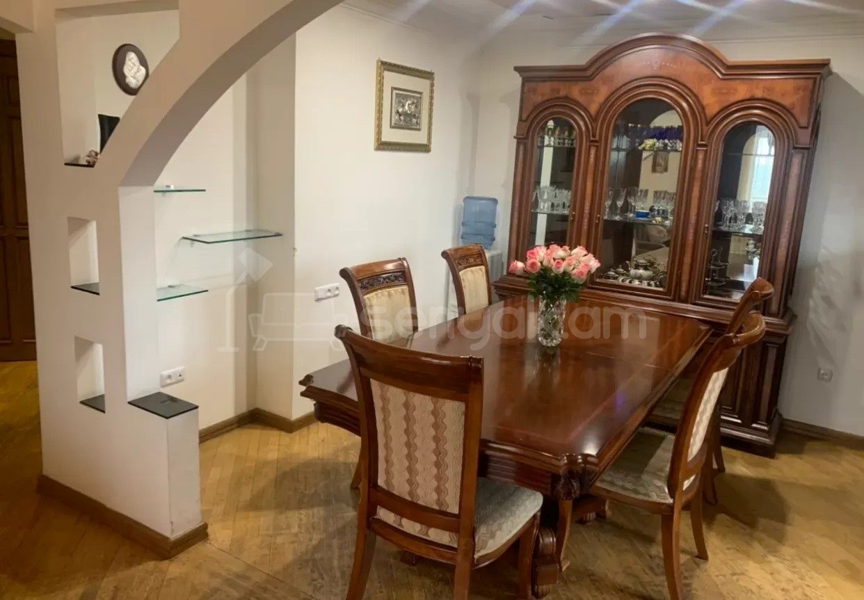 4 Սենյականոց Բնակարան, 117քմ, 6/14 հարկ, Կապիտալ Վերանորոգված