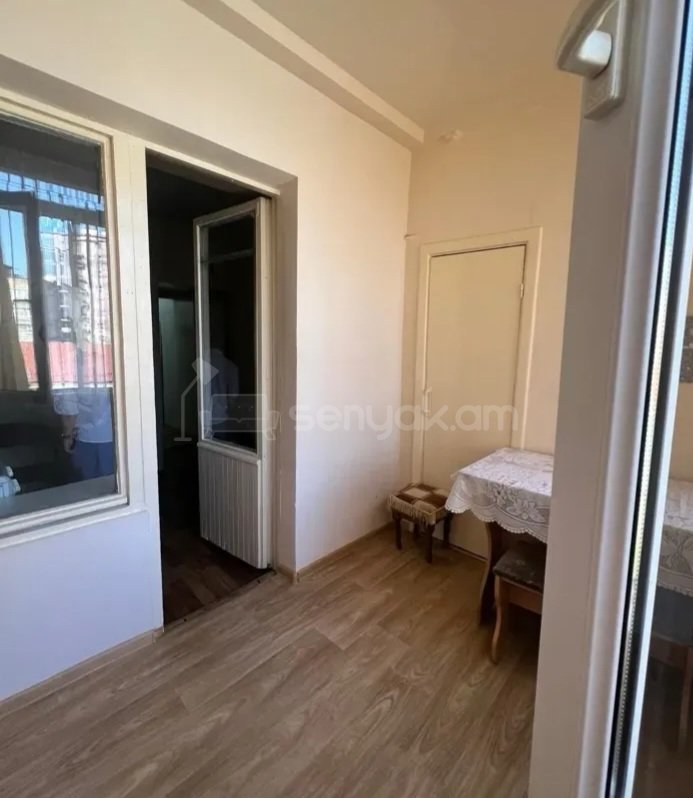 2 Սենյականոց Բնակարան Քարե Շենքում, 55քմ, 4/5 հարկ, Կոսմետիկ Վերանորոգված, Կահավորված, Արևկող