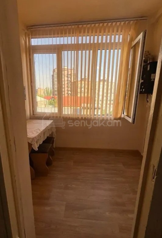 2 Սենյականոց Բնակարան Քարե Շենքում, 55քմ, 4/5 հարկ, Կոսմետիկ Վերանորոգված, Կահավորված, Արևկող