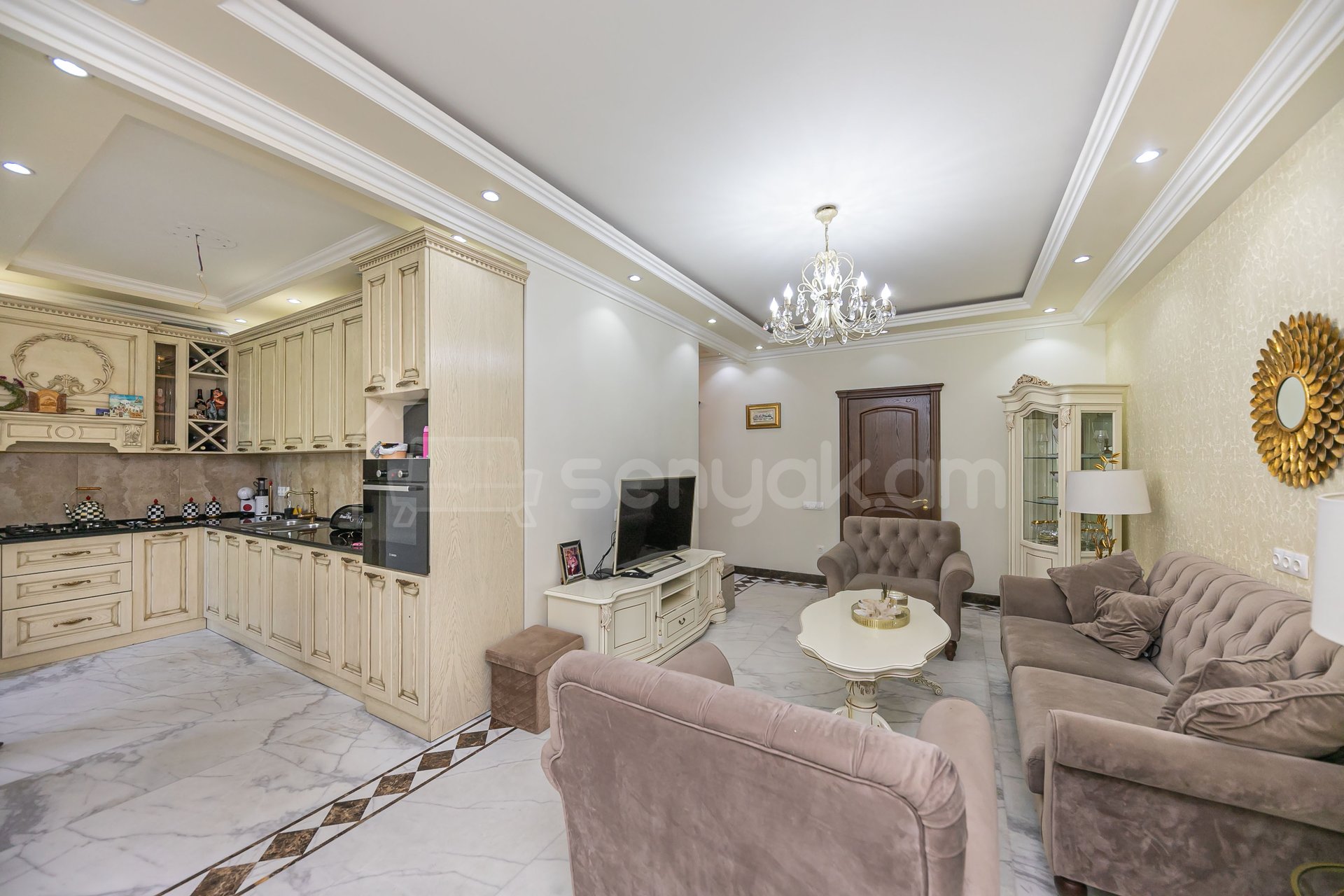 3 Սենյականոց Բնակարան Քարե Շենքում, 92քմ, 3/5 հարկ, Դիզայներական Վերանորոգված