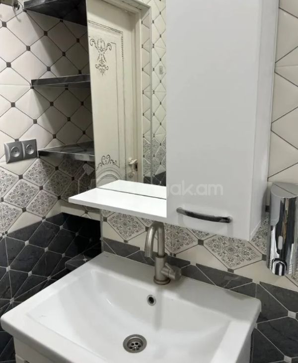 3 Սենյականոց Բնակարան, 53քմ, 3/12 հարկ, Դիզայներական Վերանորոգված