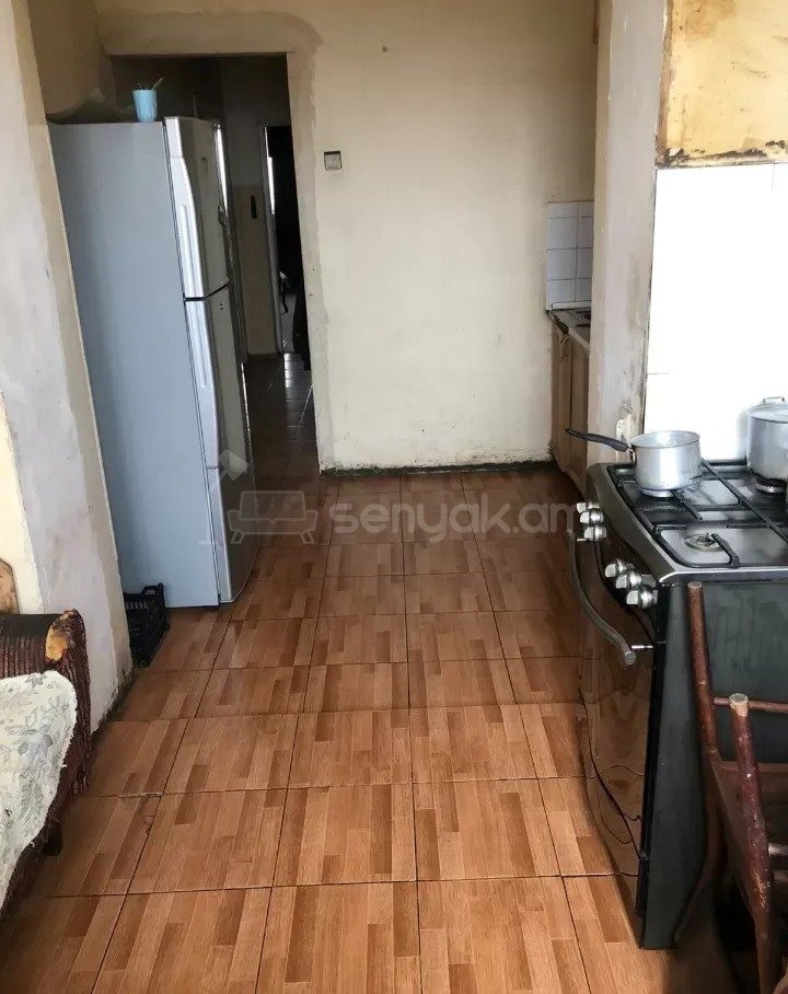 3 Սենյականոց Բնակարան Քարե Շենքում, 74քմ, 3/5 հարկ, Կապիտալ Վերանորոգված