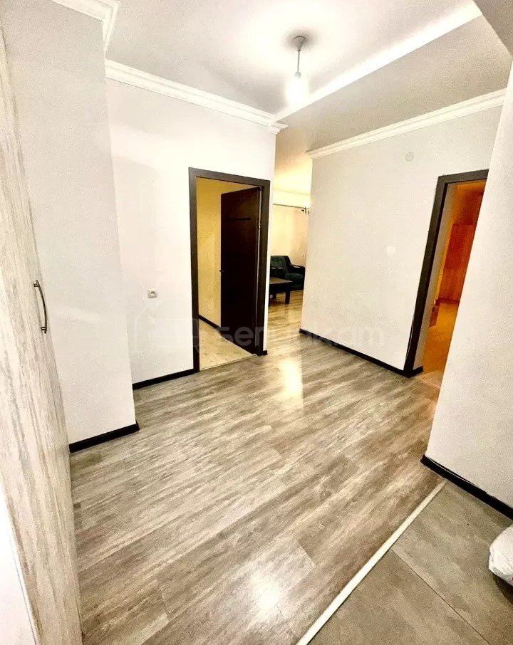 3 Սենյականոց Բնակարան, 83քմ, 1/9 հարկ, Կապիտալ Վերանորոգված